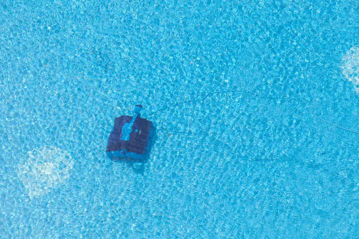 Do Robotic Pool Cleaners Damage Vinyl Liners? What to Look For