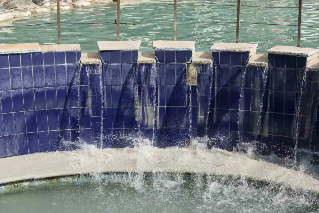 calcium can buildup in pools